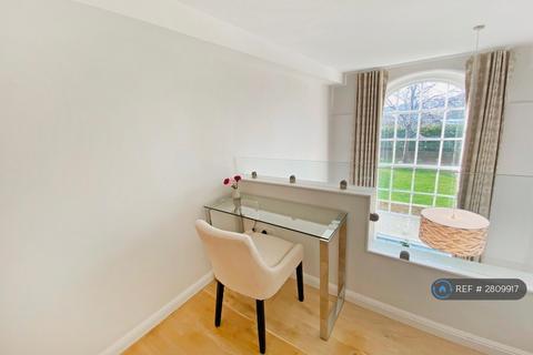 undefined, Mcdonald Road, Edinburgh, EH7