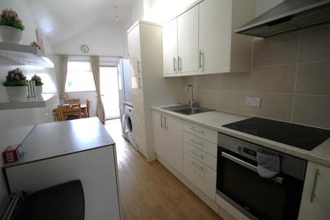 Studio to rent, Brookfield Road, Bedford, Beds, MK41 9LJ