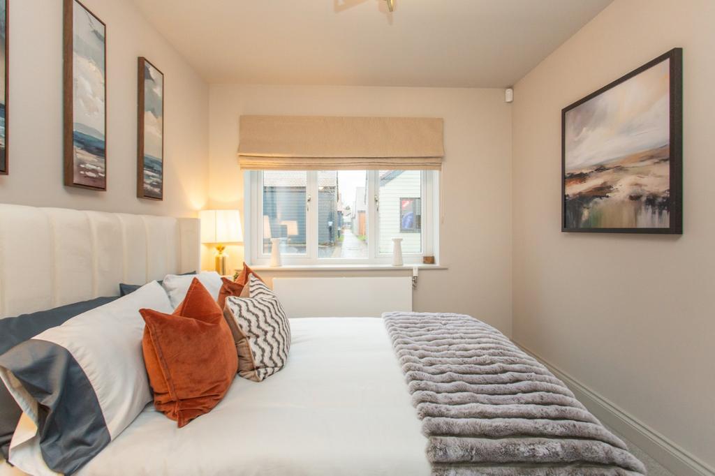 Plot 6 Sales Suite