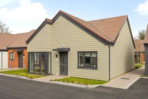 2 bedroom bungalow for sale, Herne Bay Gardens, Herne Bay, Kent, CT6