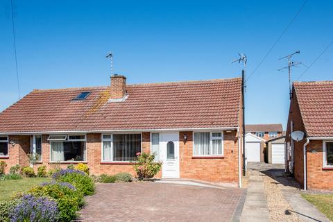 2 bedroom bungalow for sale, Windermere Close, Aylesbury
