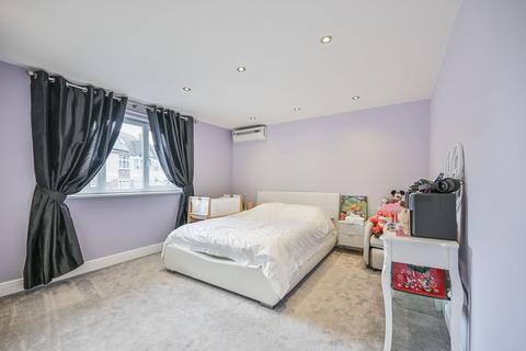 3 bedroom detached house for sale, Passmore Gardens, Bounds Green, London, N11