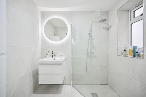 3 bedroom detached house for sale, Passmore Gardens, Bounds Green, London, N11