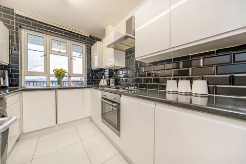 2 bedroom flat for sale, White City Estate, London W12