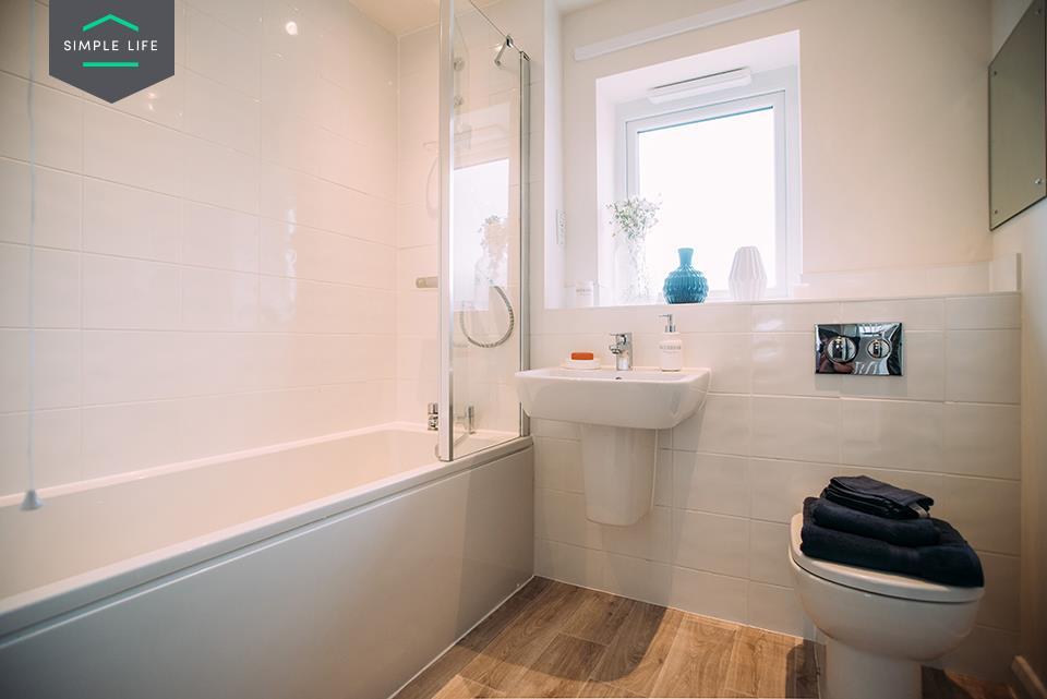 Avon bathroom 1.jpg