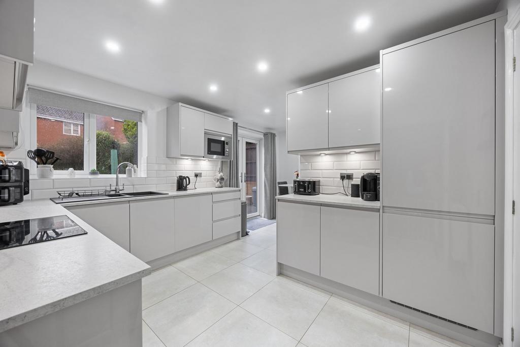 Sleek Modern Kitchen
