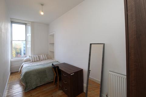 1 bedroom in a flat share to rent, 341 Easter Road Room 1