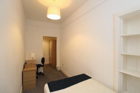 undefined, 11 Grange Loan Room 4
