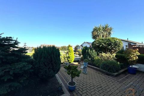 2 bedroom detached bungalow for sale, Ardleigh Avenue, Kew, Southport, PR8 6UD