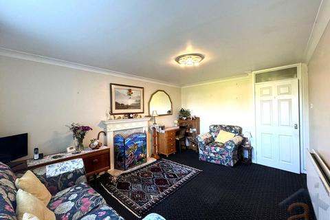 2 bedroom detached bungalow for sale, Ardleigh Avenue, Kew, Southport, PR8 6UD