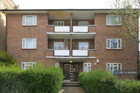 2 bedroom flat to rent, Orlando Court, London, SW4