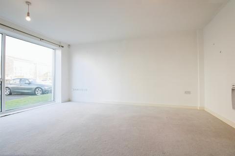 2 bedroom apartment to rent, Overstone Court, Cardiff Bay, Cardiff