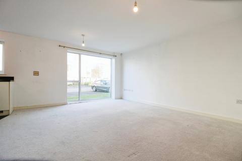 2 bedroom apartment to rent, Overstone Court, Cardiff Bay, Cardiff