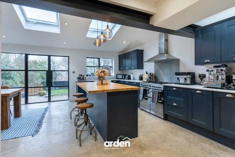 3 bedroom semi-detached house for sale, Ashmead Drive, Cofton Hackett, B45