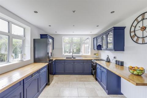 4 bedroom detached bungalow for sale, Broad Lane, Nottingham NG16
