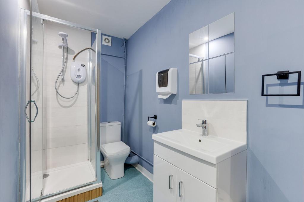 Garage Shower Room