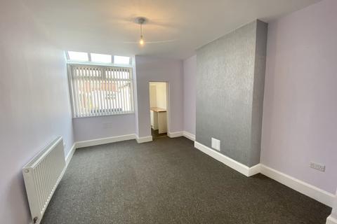 3 bedroom terraced house to rent, Minshull New Road, Crewe, CW1