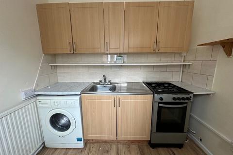 1 bedroom flat to rent, Forton Road, Gosport, PO12