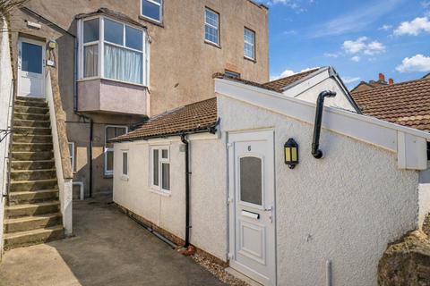 Bristol Road Lower, Hillside