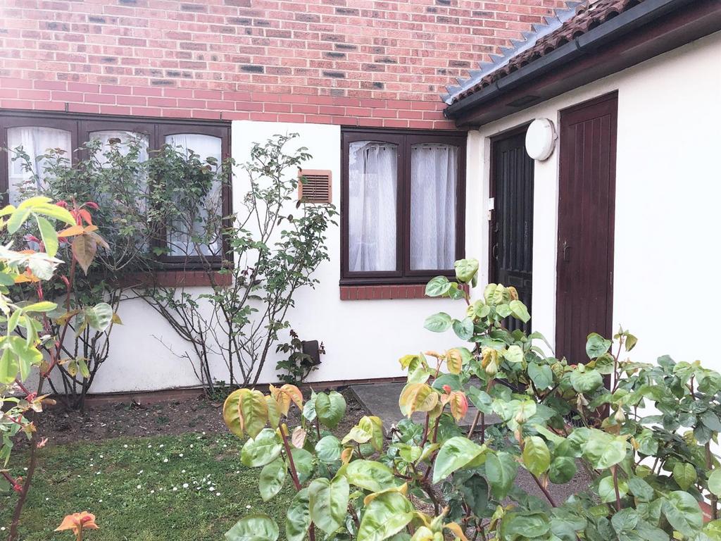One Bedroom Ground Floor Flat