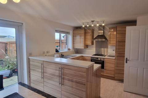 3 bedroom semi-detached house to rent, Merton Crescent, Stockport, SK4