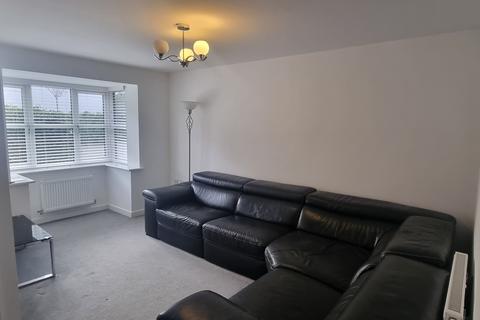 3 bedroom semi-detached house to rent, Merton Crescent, Stockport, SK4