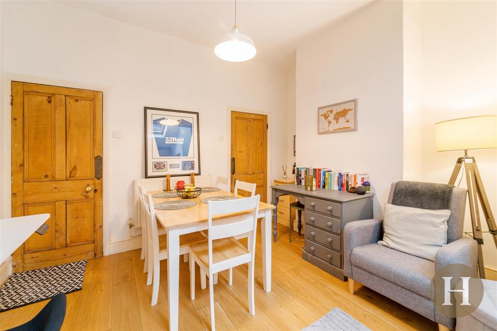 Hadleigh Estate Agents-21.jpg