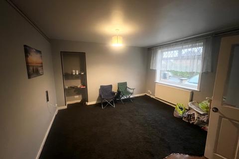 3 bedroom house to rent, Hottom Gardens, Bristol, BS7