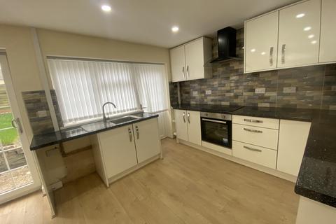3 bedroom house to rent, Clements Close, Oldbury, B69