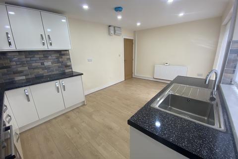 3 bedroom house to rent, Clements Close, Oldbury, B69