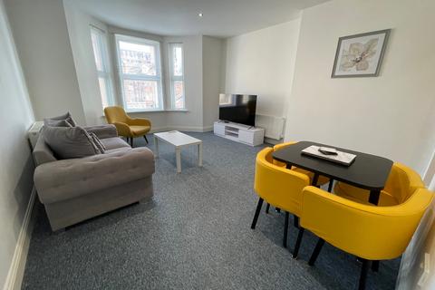 2 bedroom flat to rent, Lansdowne Road, BOURNEMOUTH