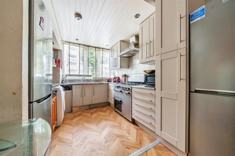 undefined, Danebury Avenue, Roehampton SW15