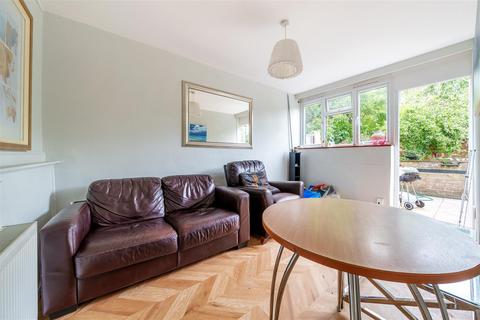 undefined, Danebury Avenue, Roehampton SW15