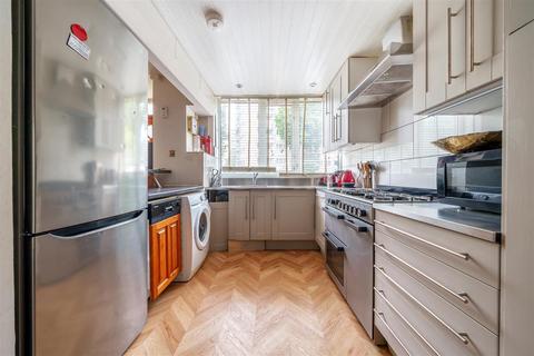 undefined, Danebury Avenue, Roehampton SW15