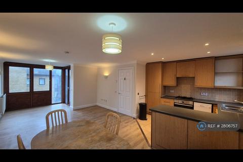 2 bedroom flat to rent, Vantage Mews, London, E14