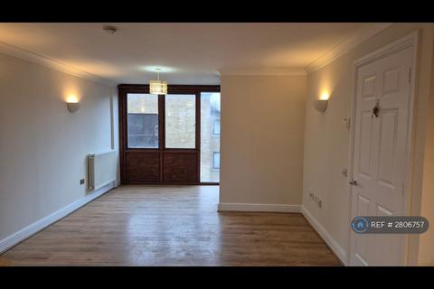 2 bedroom flat to rent, Vantage Mews, London, E14