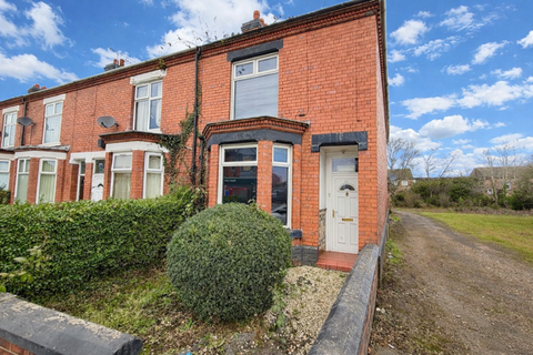 3 bedroom end of terrace house to rent, Hungerford Road, Crewe, CW1
