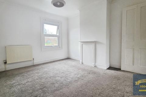 2 bedroom house to rent, Priory Street, Colchester, CO1