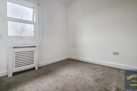 2 bedroom house to rent, Priory Street, Colchester, CO1
