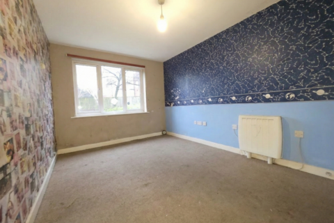 2 bedroom flat to rent, Cook Street, Wednesbury, WS10