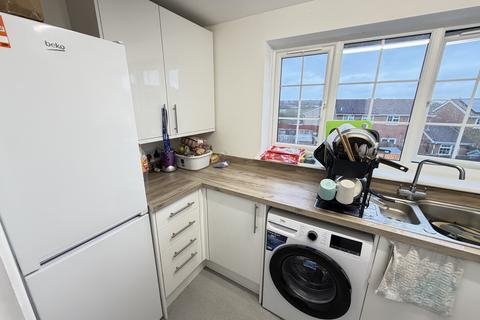 1 bedroom in a house share to rent, Rochford Drive, LUTON, LU2