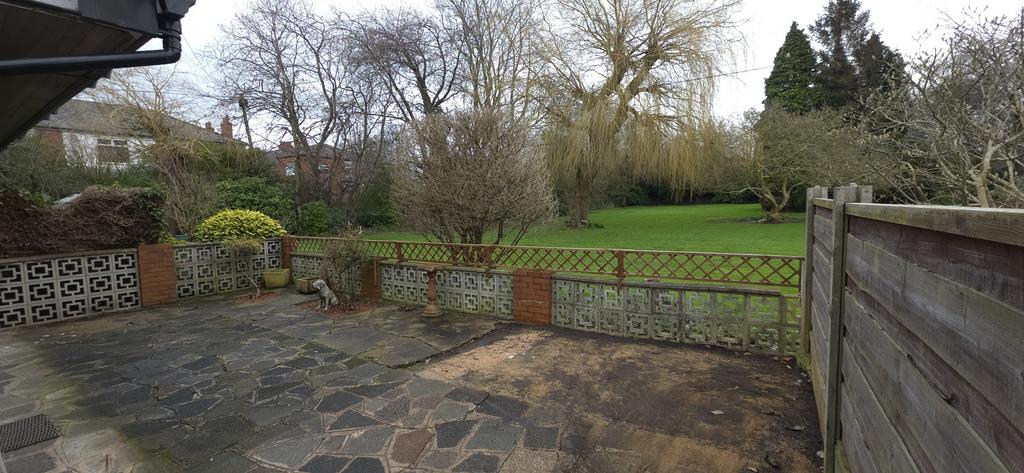 Rear garden area