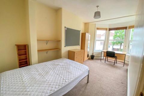 6 bedroom house share to rent, Muller Road, Bristol, BS7