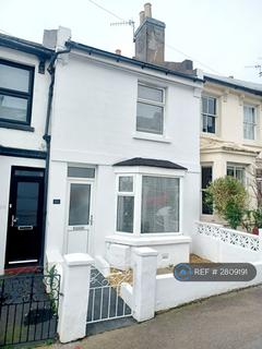 3 bedroom terraced house to rent, St Georges Road, Hastings, TN34