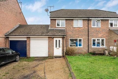 Gaskell Close, Holybourne, Alton, Hampshire