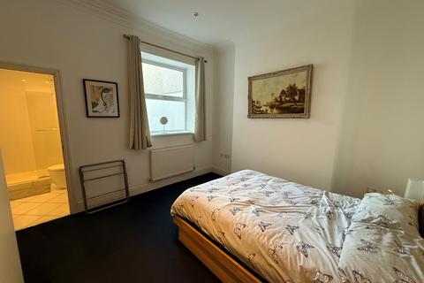 2 bedroom apartment to rent, Maughan Terrace, PENARTH