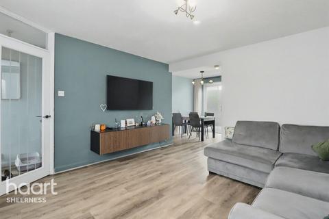3 bedroom semi-detached house for sale, Barler Place, Queenborough
