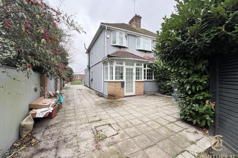 undefined, Oxford Avenue, HOUNSLOW TW5