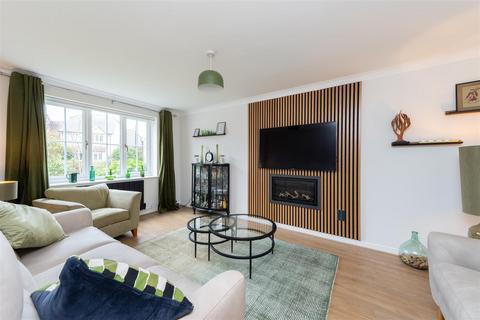 5 bedroom detached house for sale, Bulbeck Close, Burgess Hill