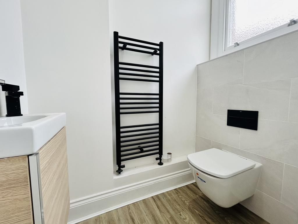Cloakroom/wc